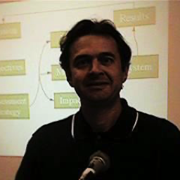 photo of Guillermo Uribe’s presentation